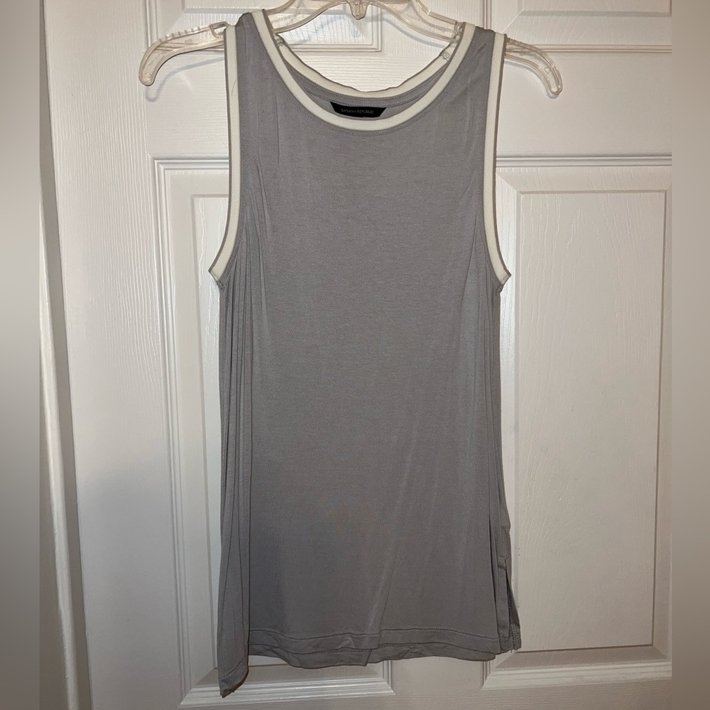 Three (3) White House Black Market Basic Tanks - image 2